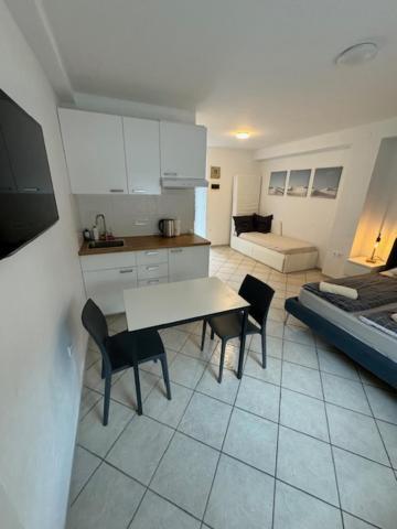 Ferienwohnung Cozy Flat Near Tivoli Park With Free Parking Laibach Exterior foto